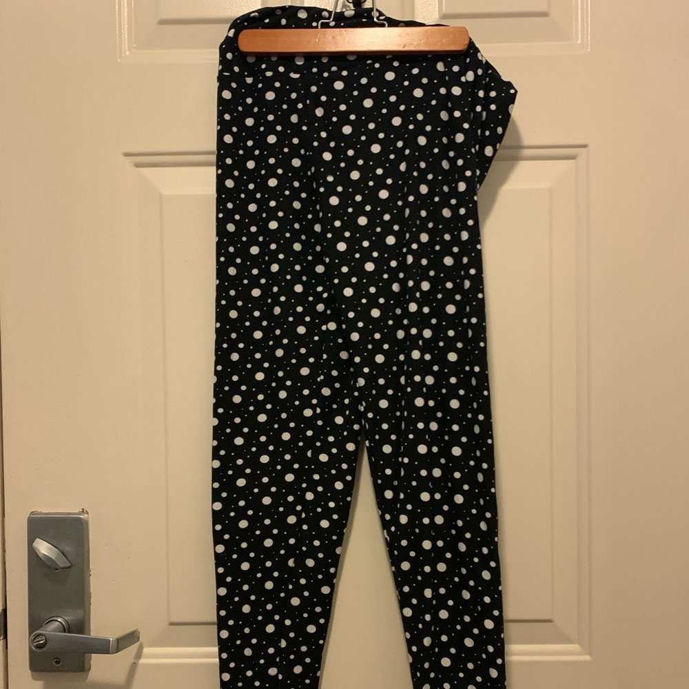 NWOT LuLaroe Black and White polka dot leggings TC